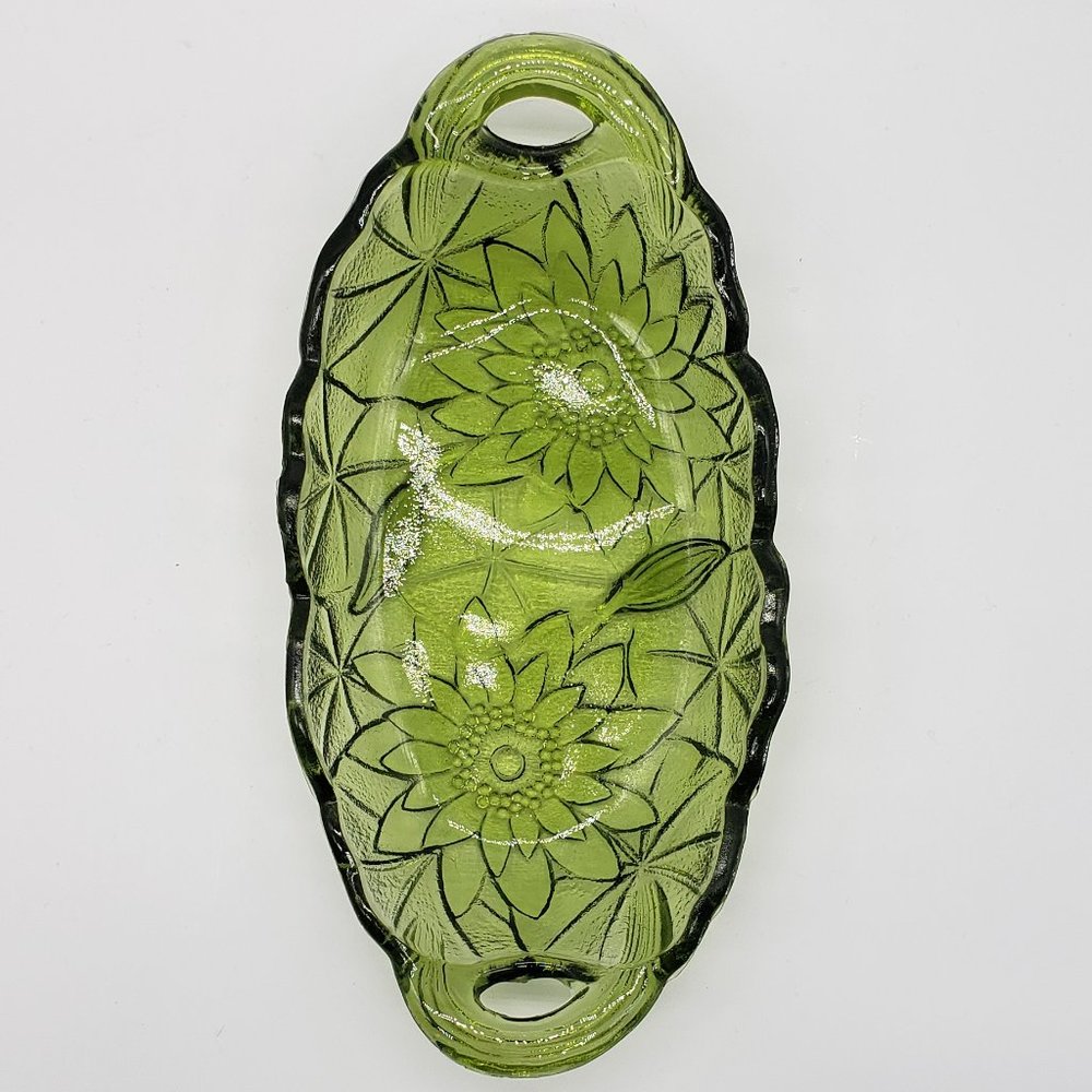 Indiana Glass Vintage Green Lily Pons Oval Handled Pickle or Relish Dish - Picture 7 of 14